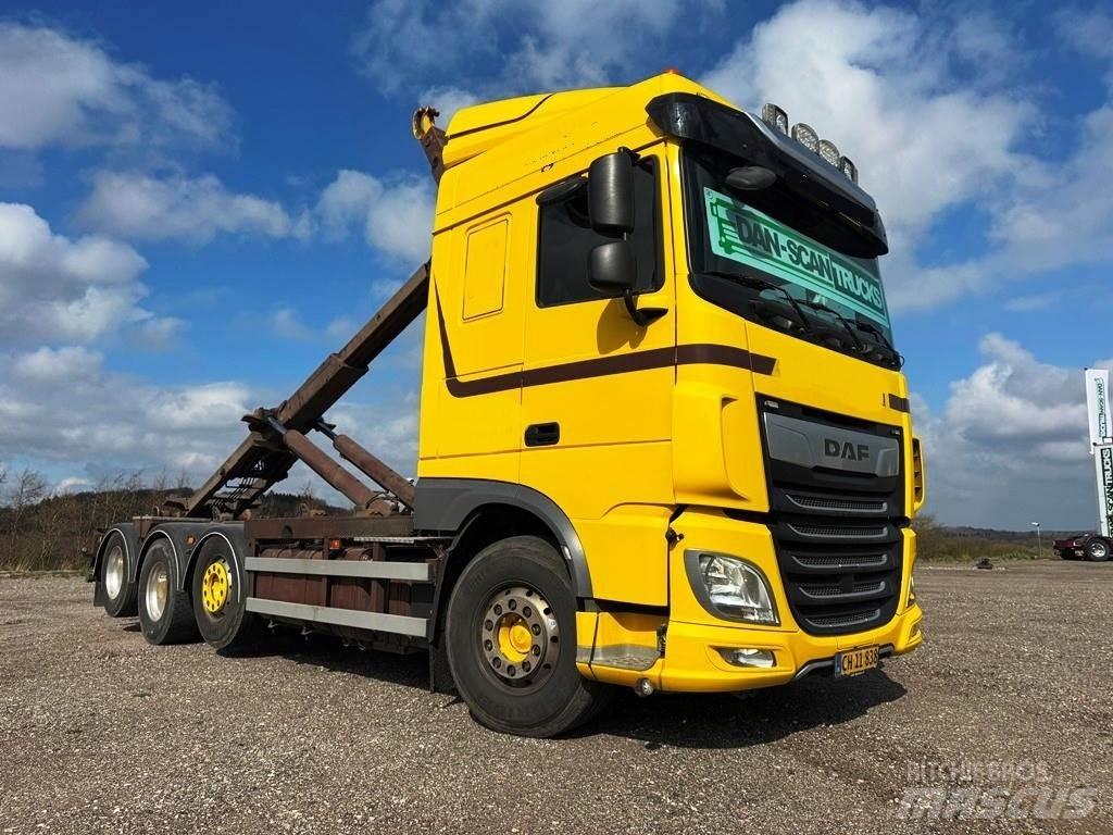 DAF XF 530 8x2-*4 Camiones polibrazo