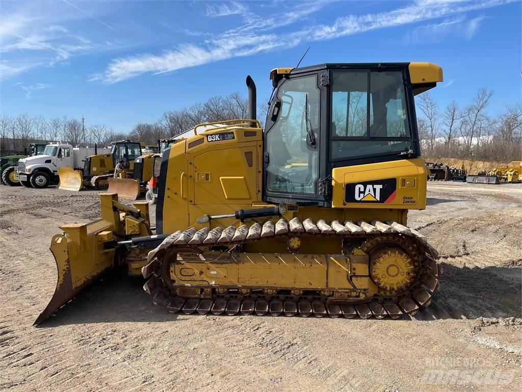CAT D3K2 LGP Buldozer sobre oruga