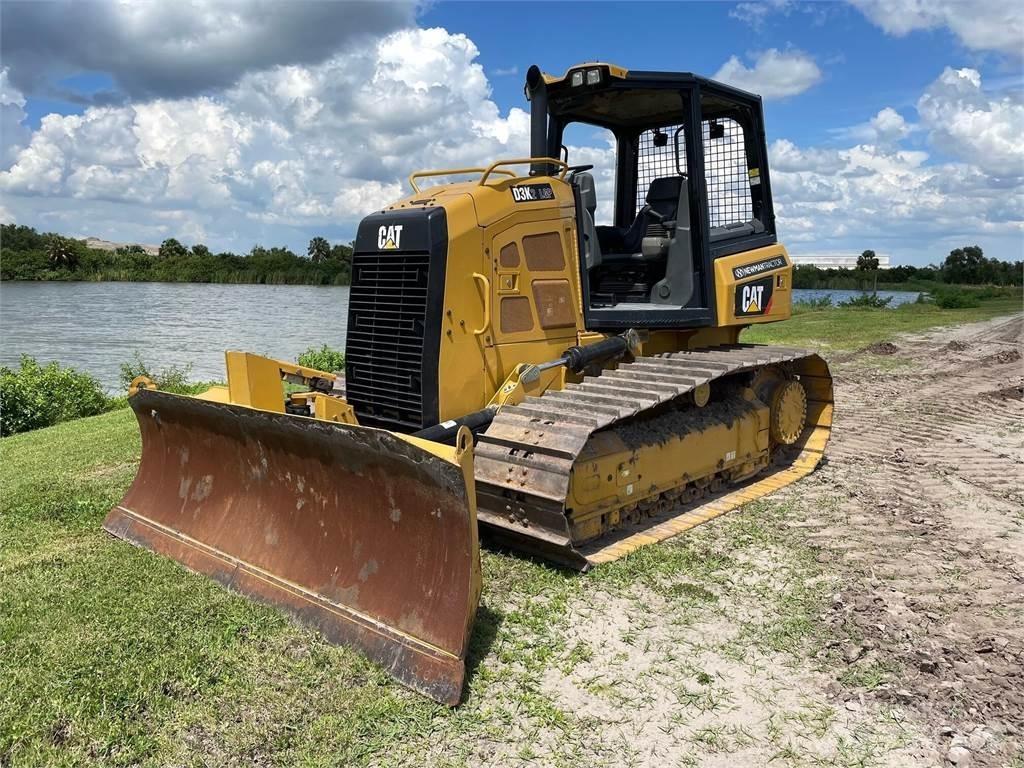 CAT D3K2 LGP Buldozer sobre oruga