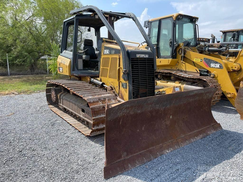 CAT D5K2 LGP Buldozer sobre oruga