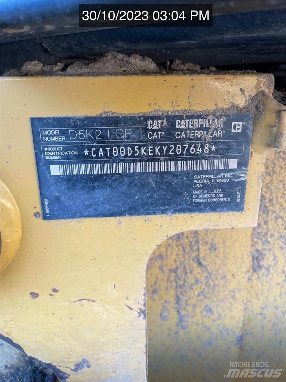 CAT D5K2 LGP Buldozer sobre oruga