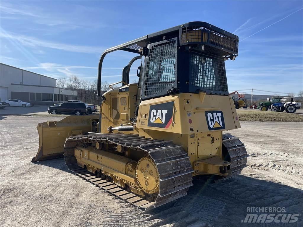 CAT D6K2 LGP Buldozer sobre oruga