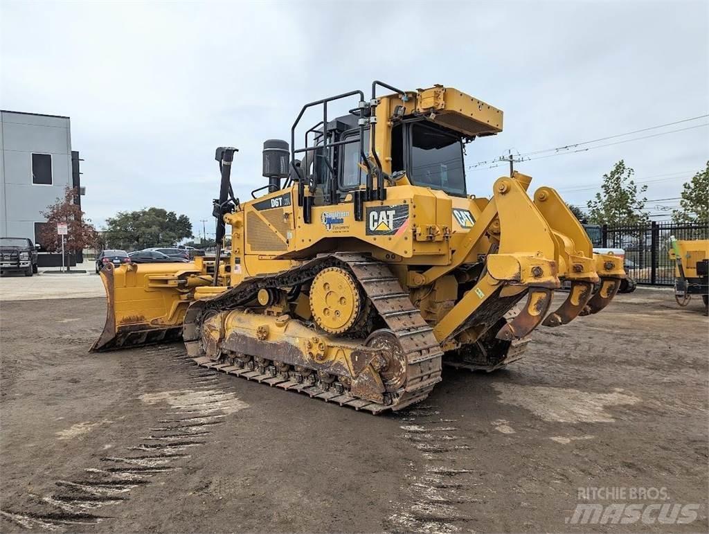 CAT D6T XL Buldozer sobre oruga