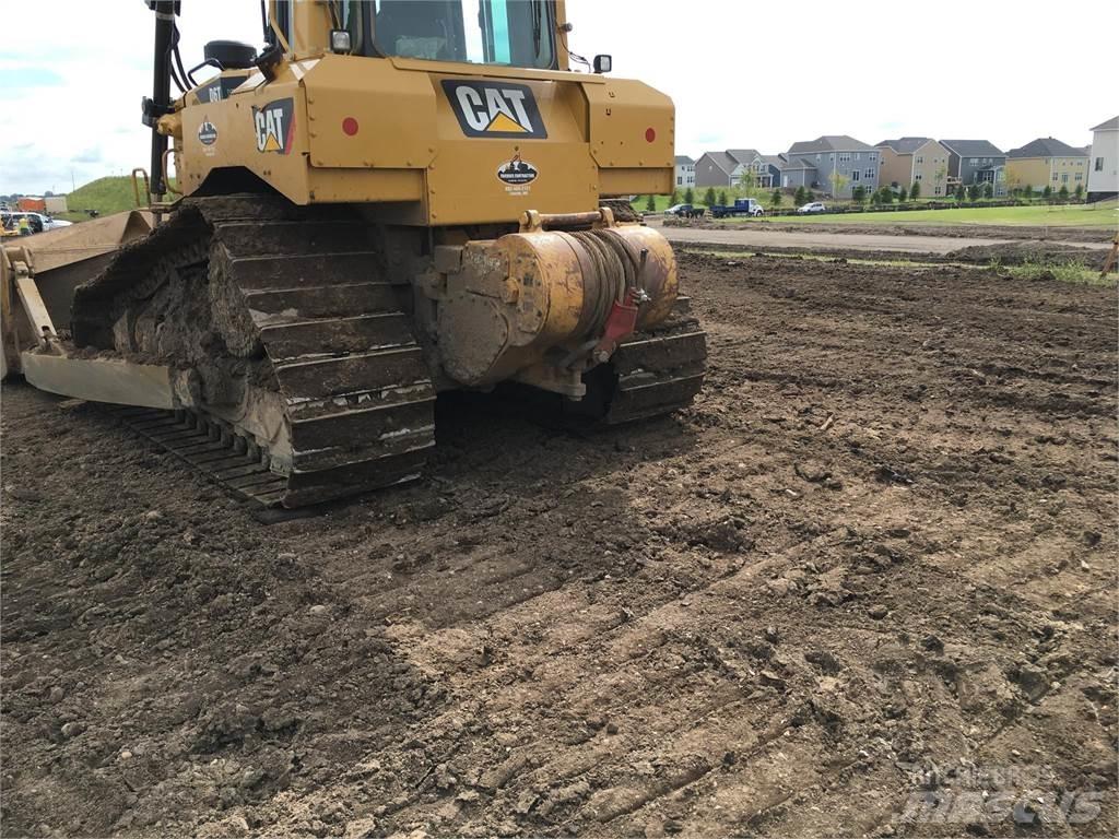 CAT D6T XW Buldozer sobre oruga