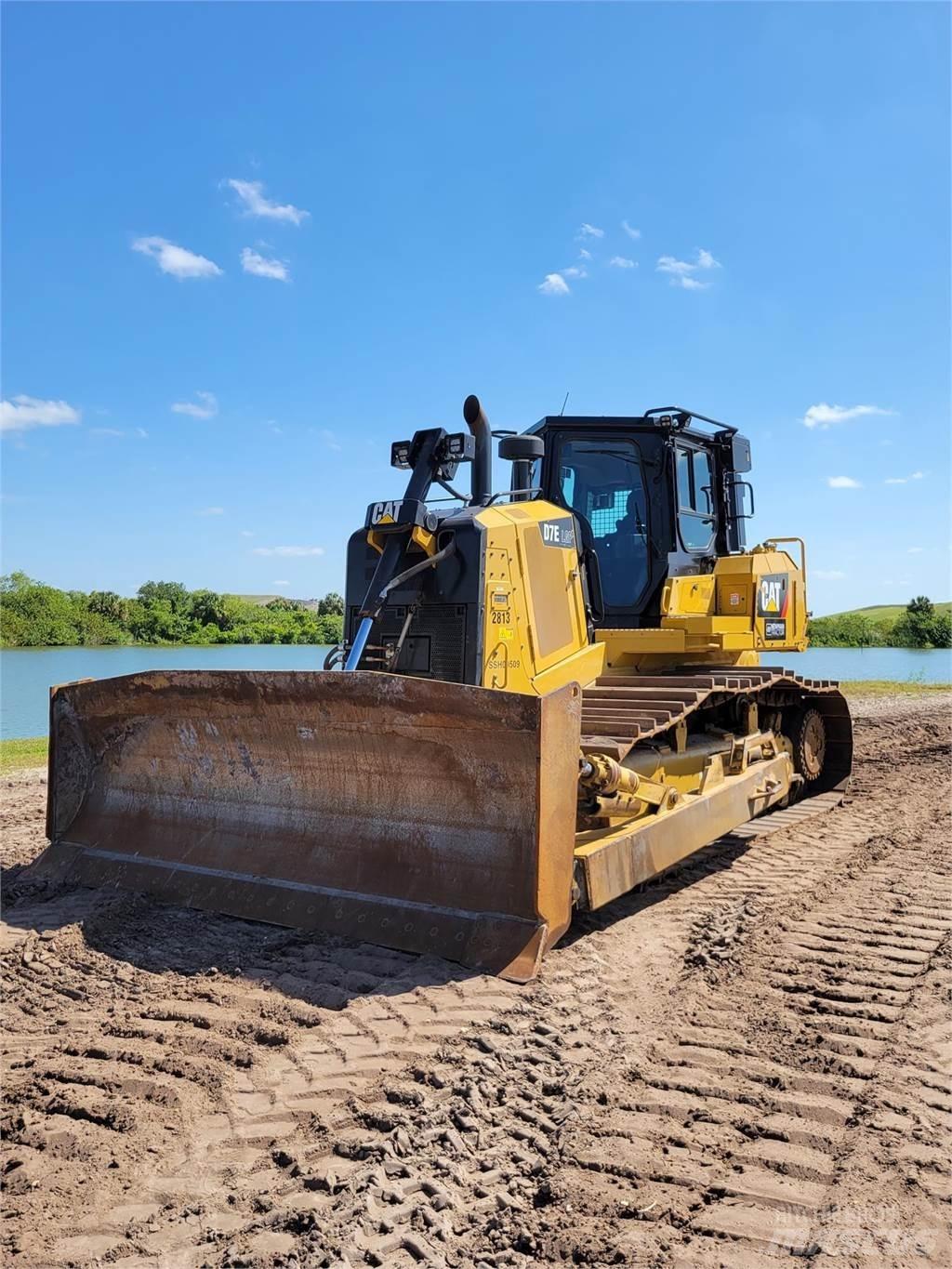 CAT D7E LGP Buldozer sobre oruga