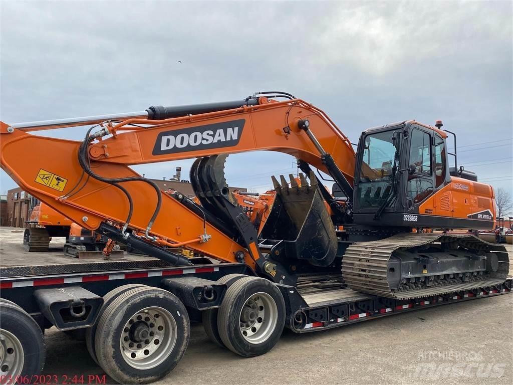 Develon DX255 LC-7 Excavadoras de cadenas
