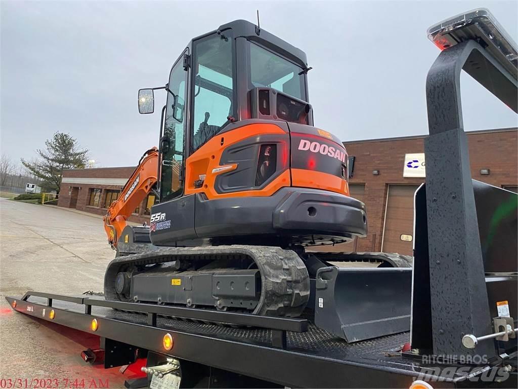 Develon DX55R-7 Mini excavadoras < 7t