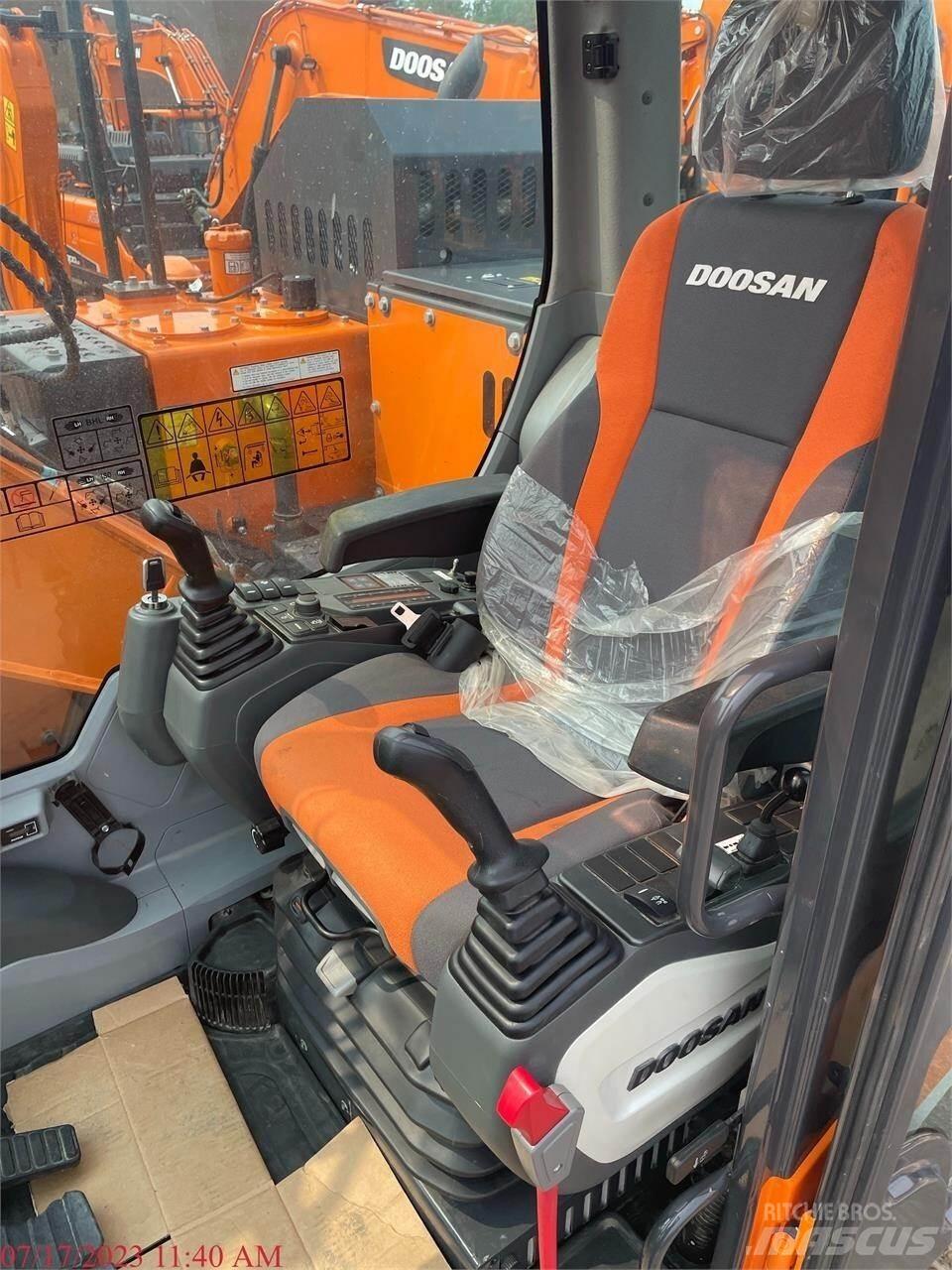Doosan DX140 LC-5 Excavadoras de cadenas