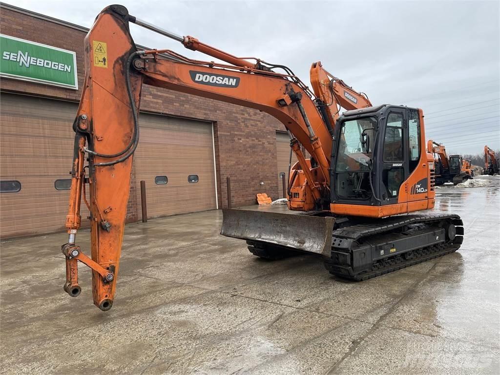 Doosan DX140 LCR-3 Excavadoras de cadenas