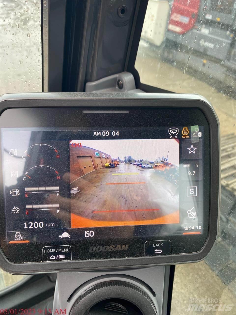 Doosan DX300 LC Excavadoras de cadenas