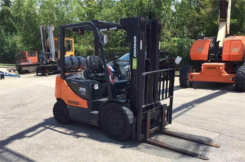Doosan G25P-5 Otras carretillas elevadoras