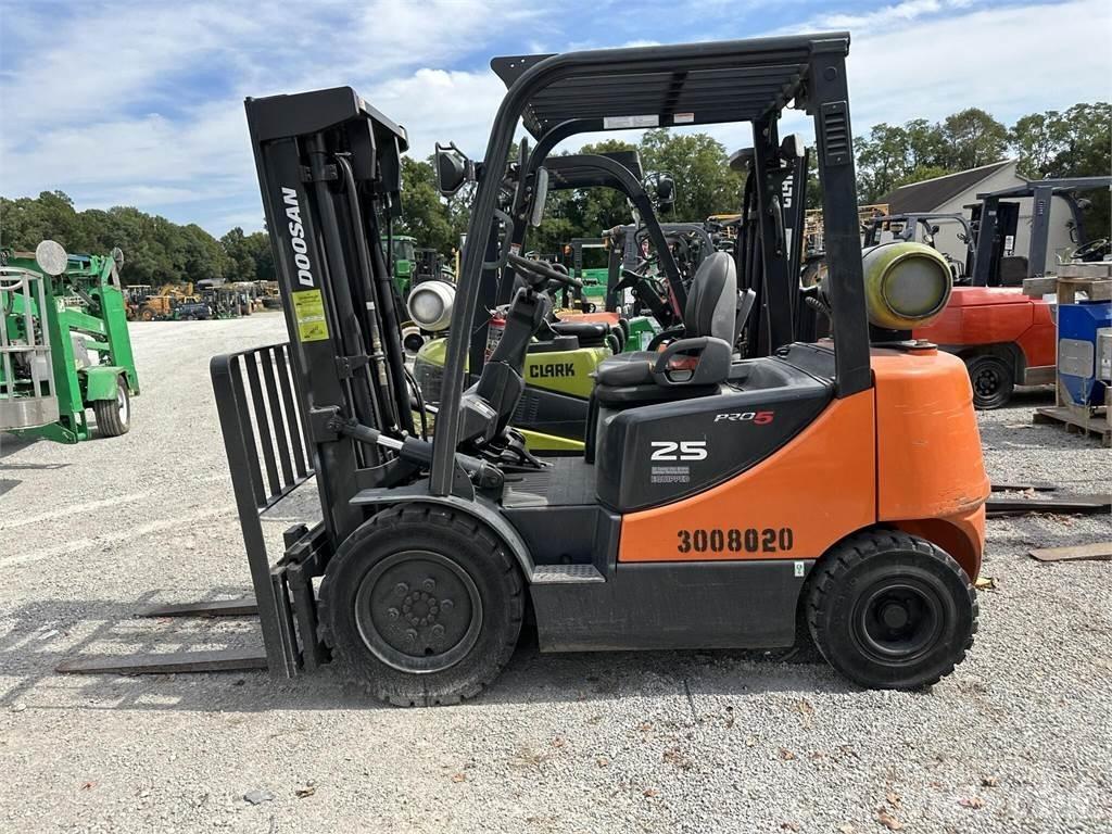 Doosan G25P-5 Otras carretillas elevadoras