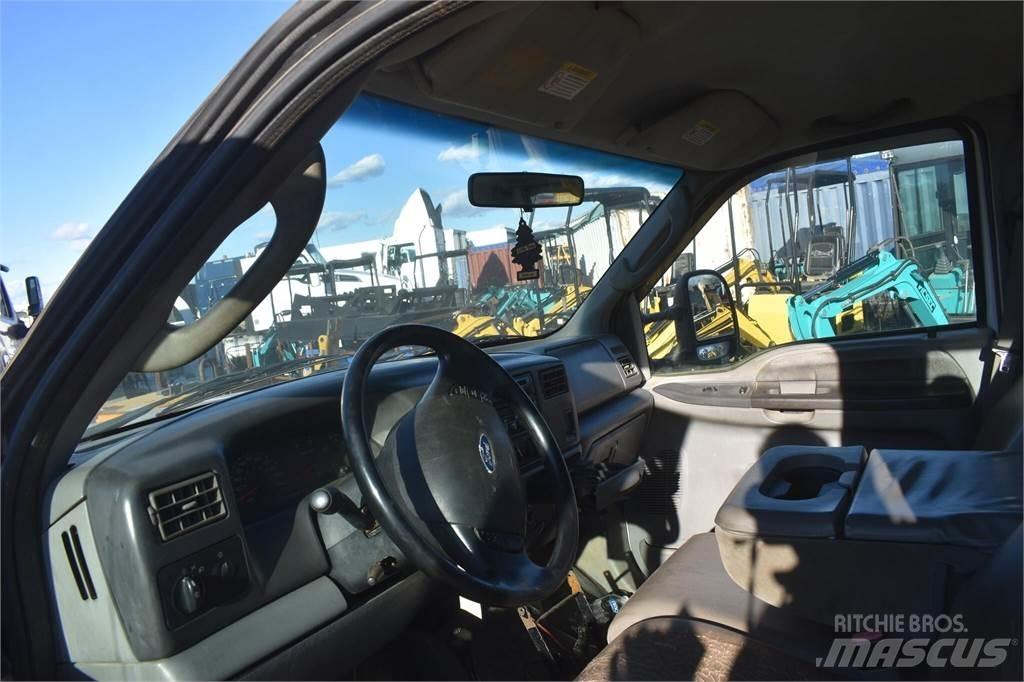 Ford F550 SD Vehículos - Taller