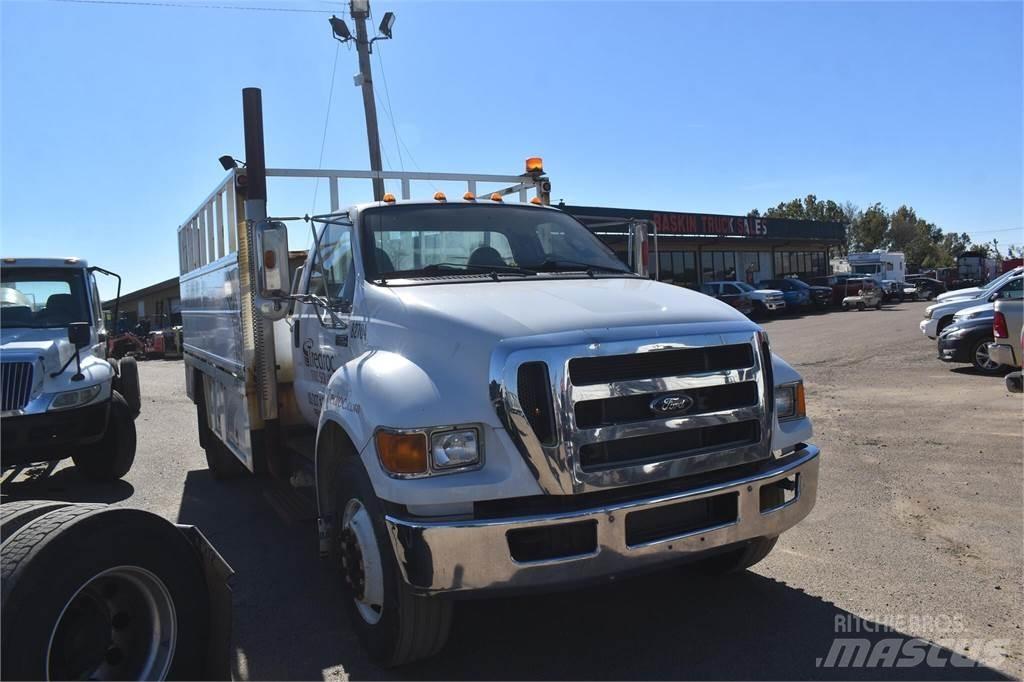 Ford F750 Vehículos - Taller