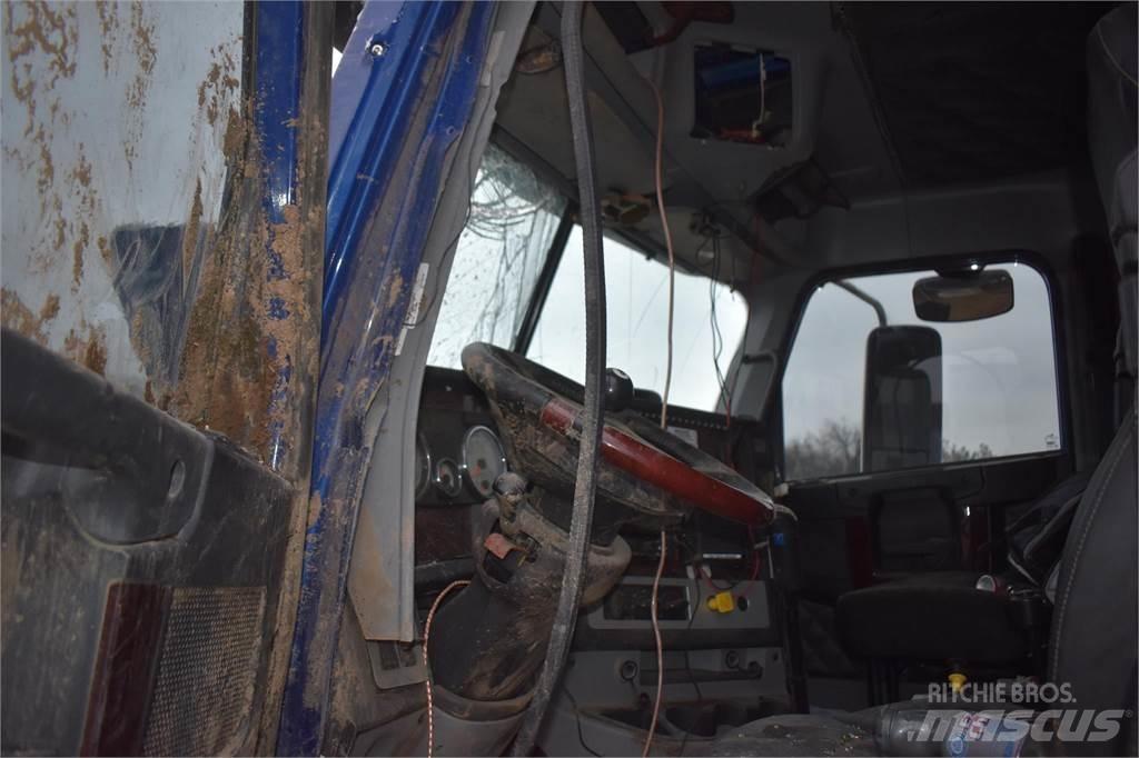 Freightliner 122SD Camiones bañeras basculantes o volquetes