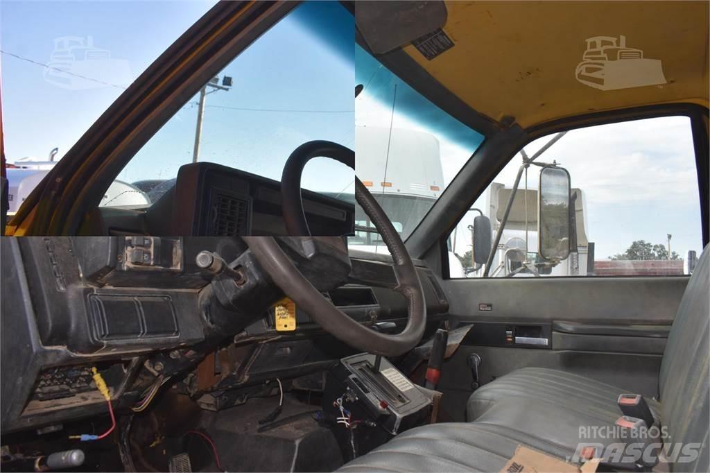 GMC TOPKICK C6500 Camiones bañeras basculantes o volquetes