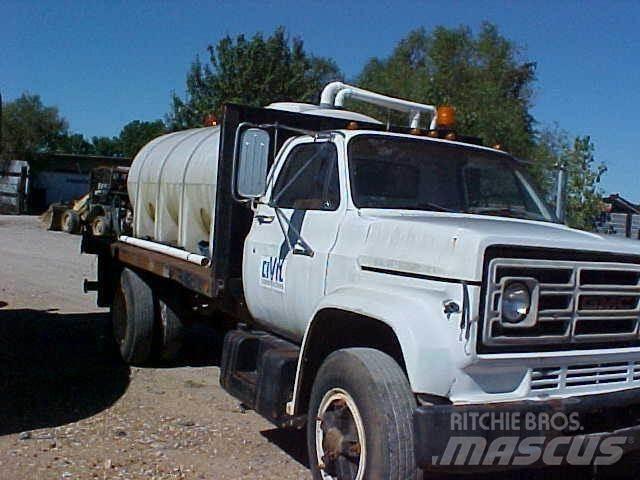 GMC TOPKICK C6500 Camiones cisterna
