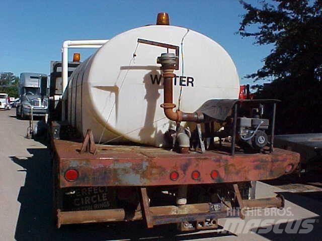GMC TOPKICK C6500 Camiones cisterna
