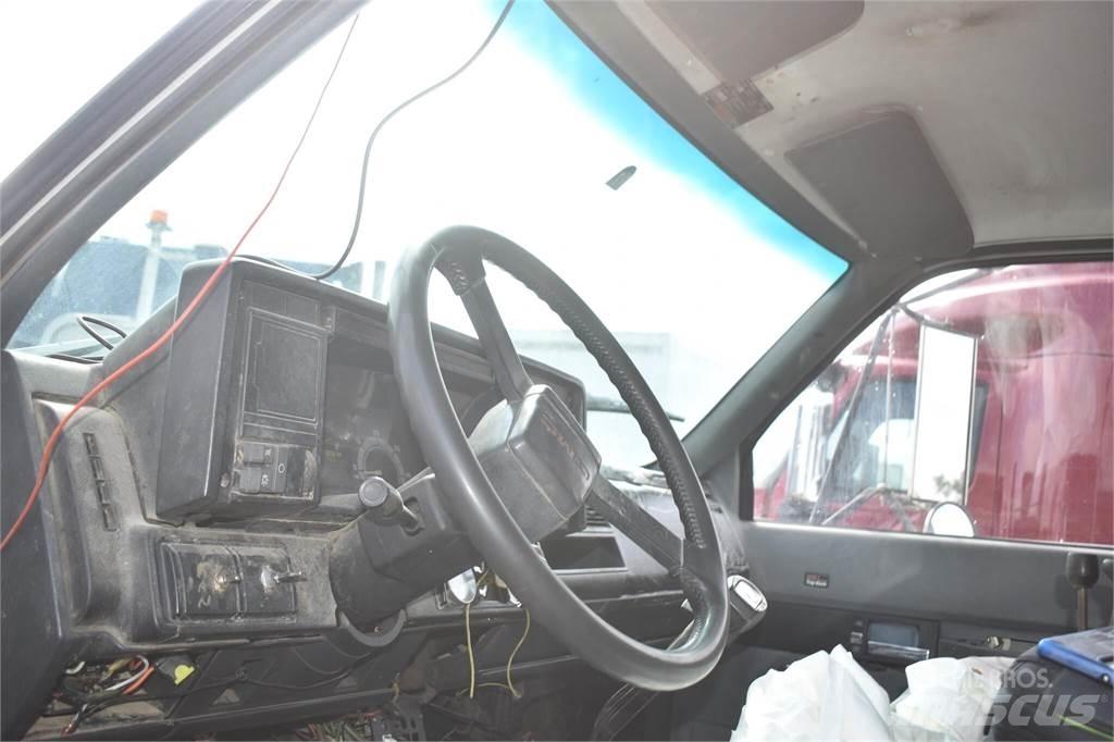 GMC TOPKICK C8500 Camiones bañeras basculantes o volquetes