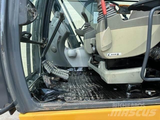 John Deere 210G LC Excavadoras de cadenas