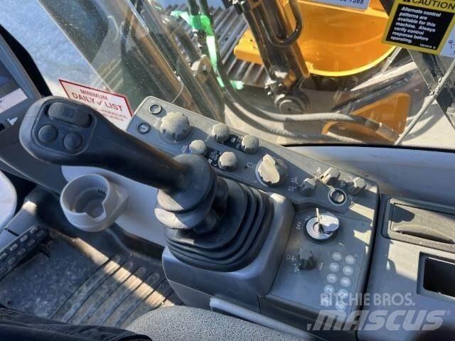 John Deere 210G LC Excavadoras de cadenas