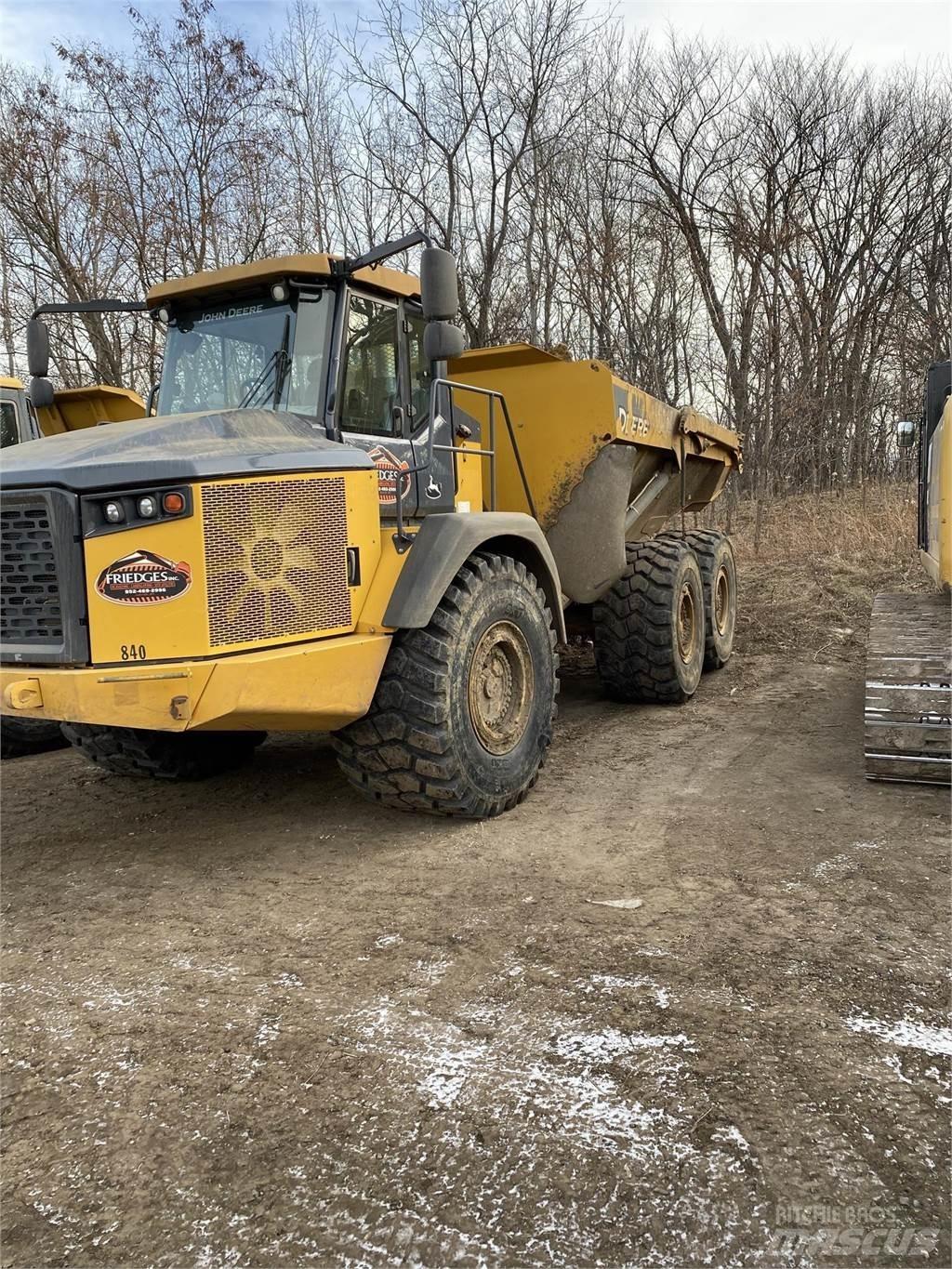 John Deere 410E Dúmpers articulados