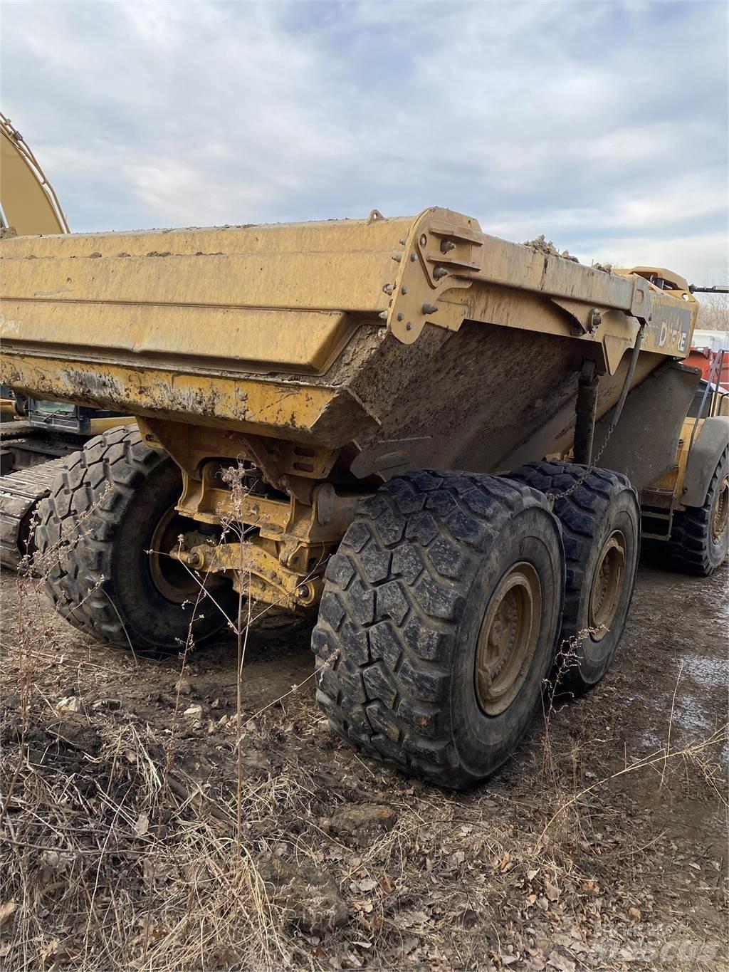 John Deere 410E Dúmpers articulados