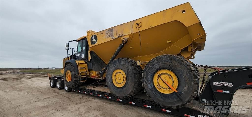 John Deere 460E Camiones cisterna