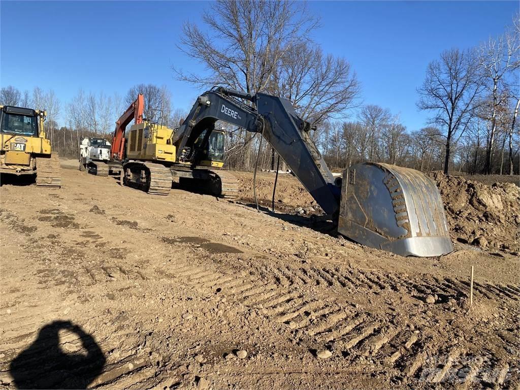 John Deere 670G LC Excavadoras de cadenas