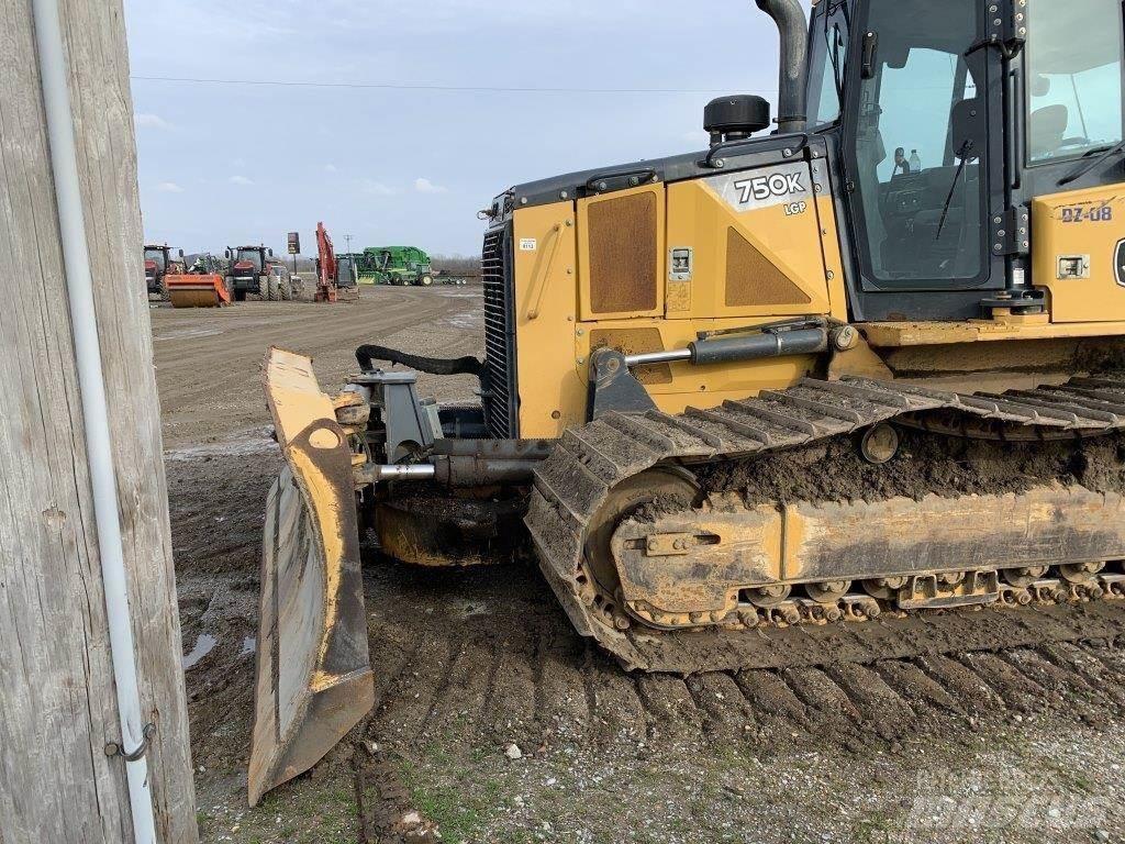 John Deere 750K LGP Buldozer sobre oruga