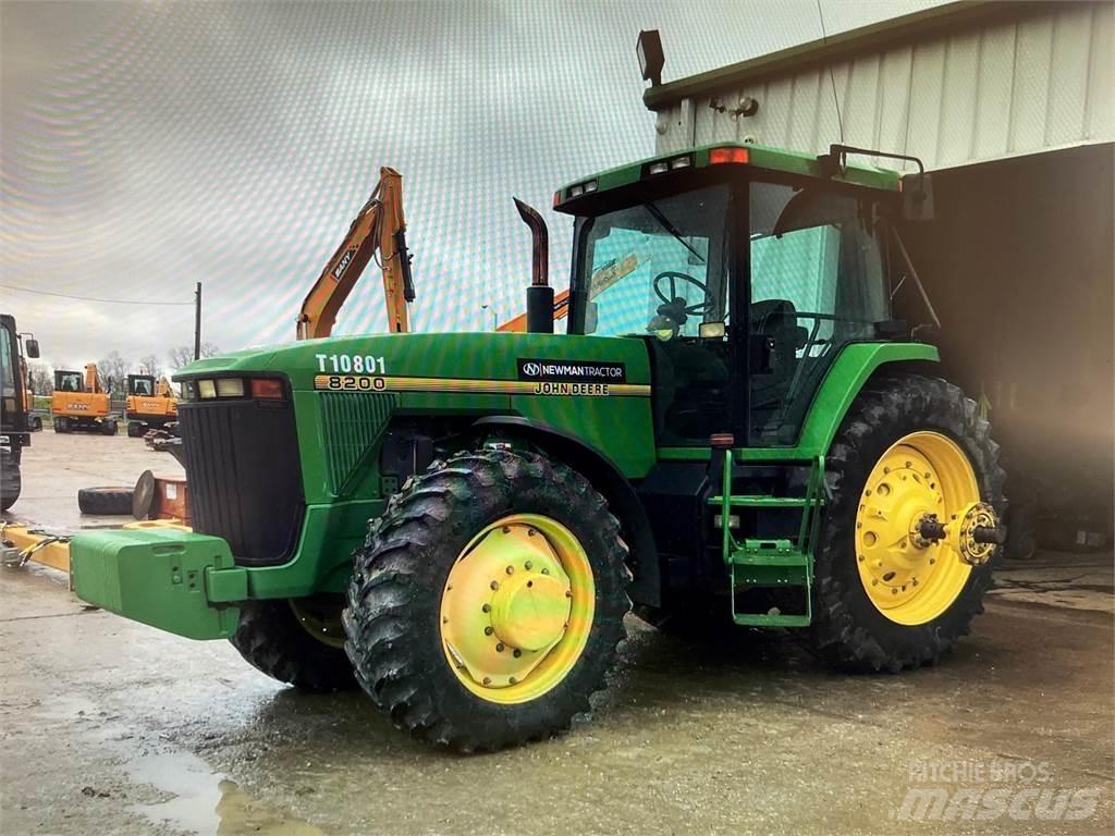 John Deere 8200 Tractores