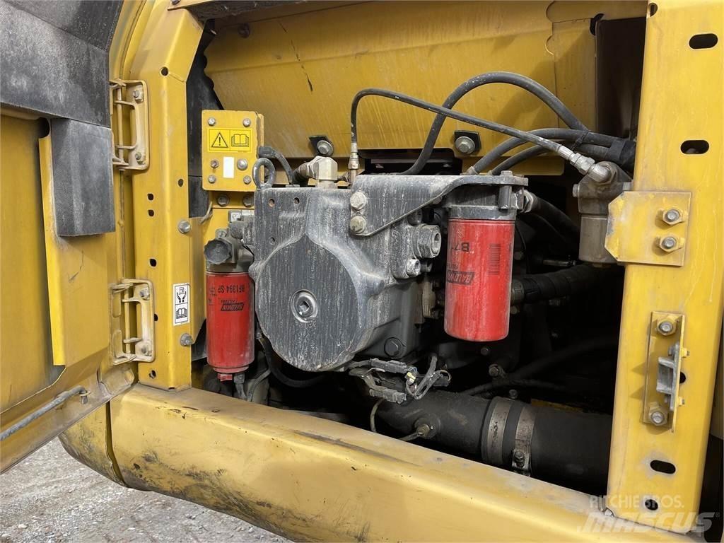 Komatsu PC210 LC-8 Excavadoras de cadenas