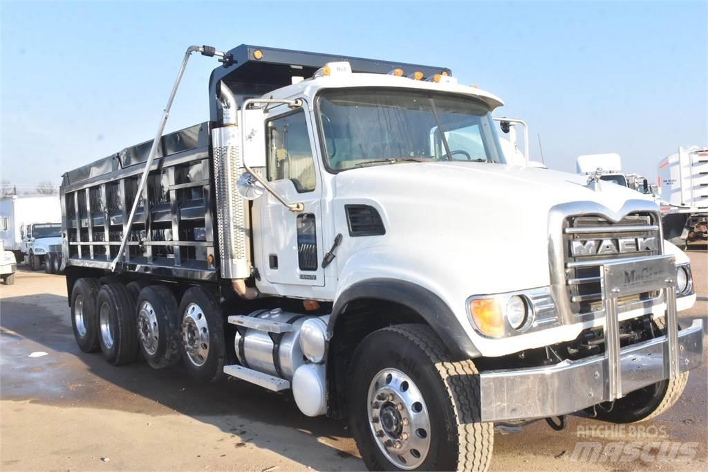 Mack GRANITE CV713 Camiones bañeras basculantes o volquetes