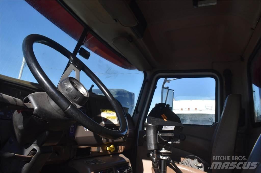 Mack GRANITE CV713 Camiones bañeras basculantes o volquetes