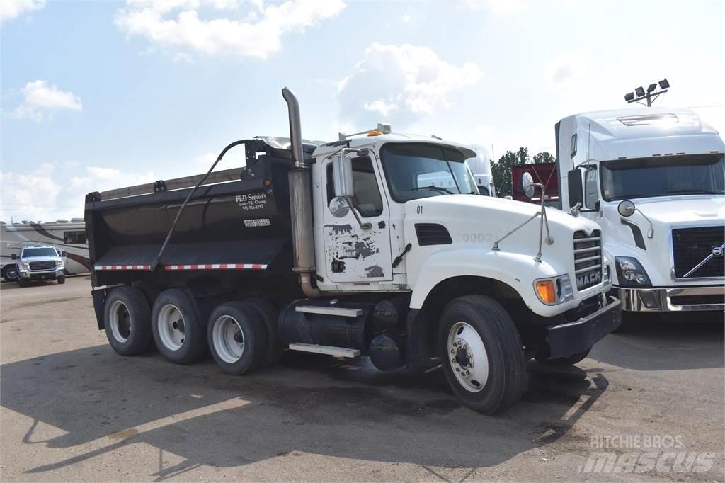 Mack GRANITE CV713 Camiones bañeras basculantes o volquetes