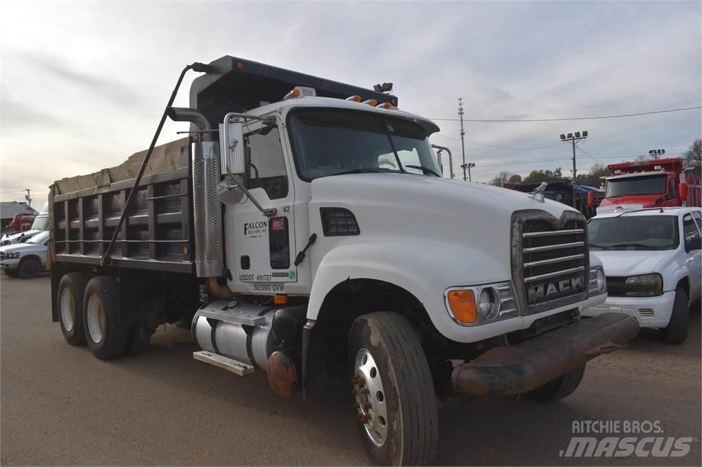 Mack GRANITE CV713 Camiones bañeras basculantes o volquetes
