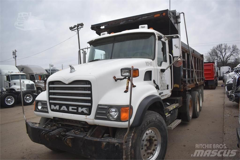 Mack GRANITE CV713 Camiones bañeras basculantes o volquetes