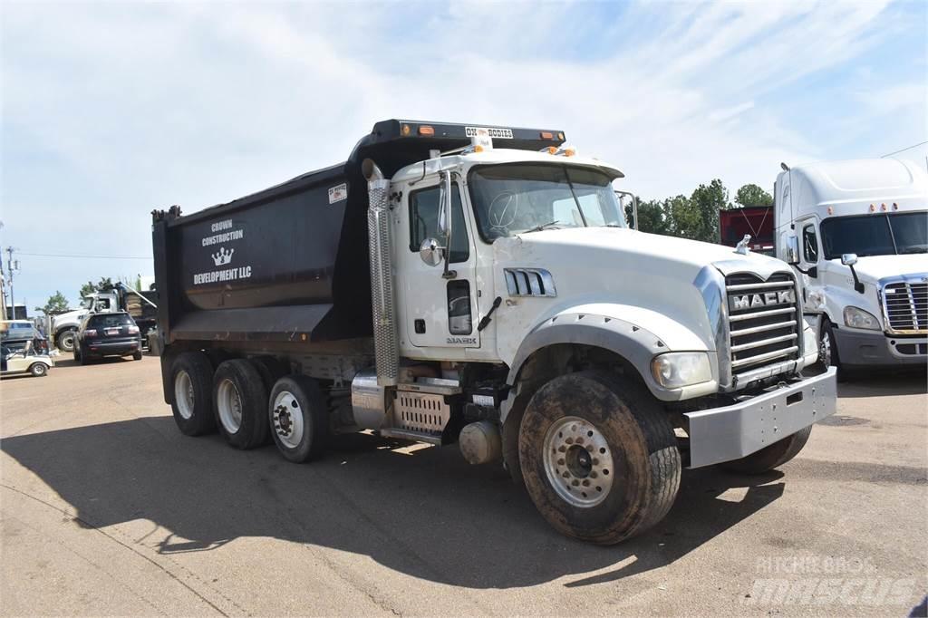 Mack GRANITE GU713 Camiones bañeras basculantes o volquetes