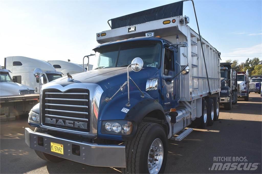 Mack GRANITE GU713 Camiones bañeras basculantes o volquetes