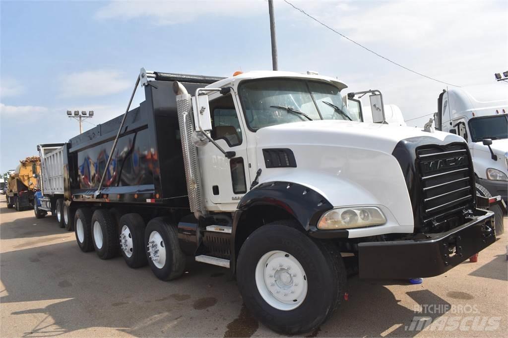 Mack GRANITE GU813 Camiones bañeras basculantes o volquetes