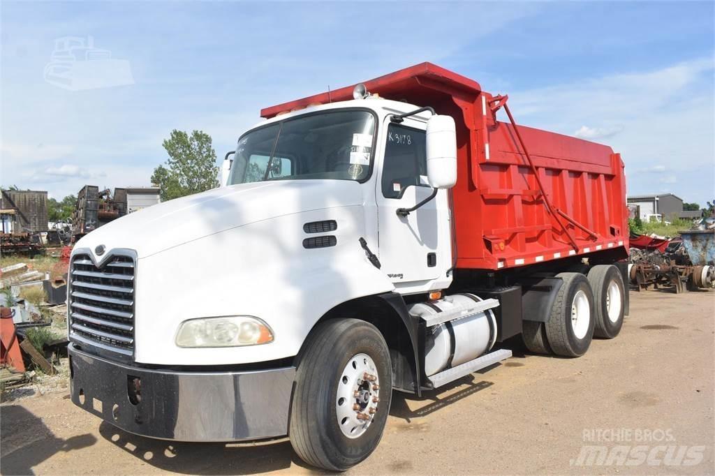 Mack VISION CXN613 Camiones bañeras basculantes o volquetes