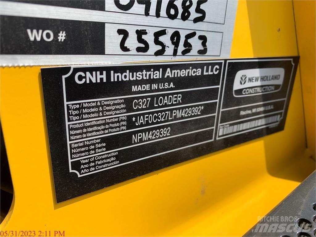 New Holland C327 Minicargadoras