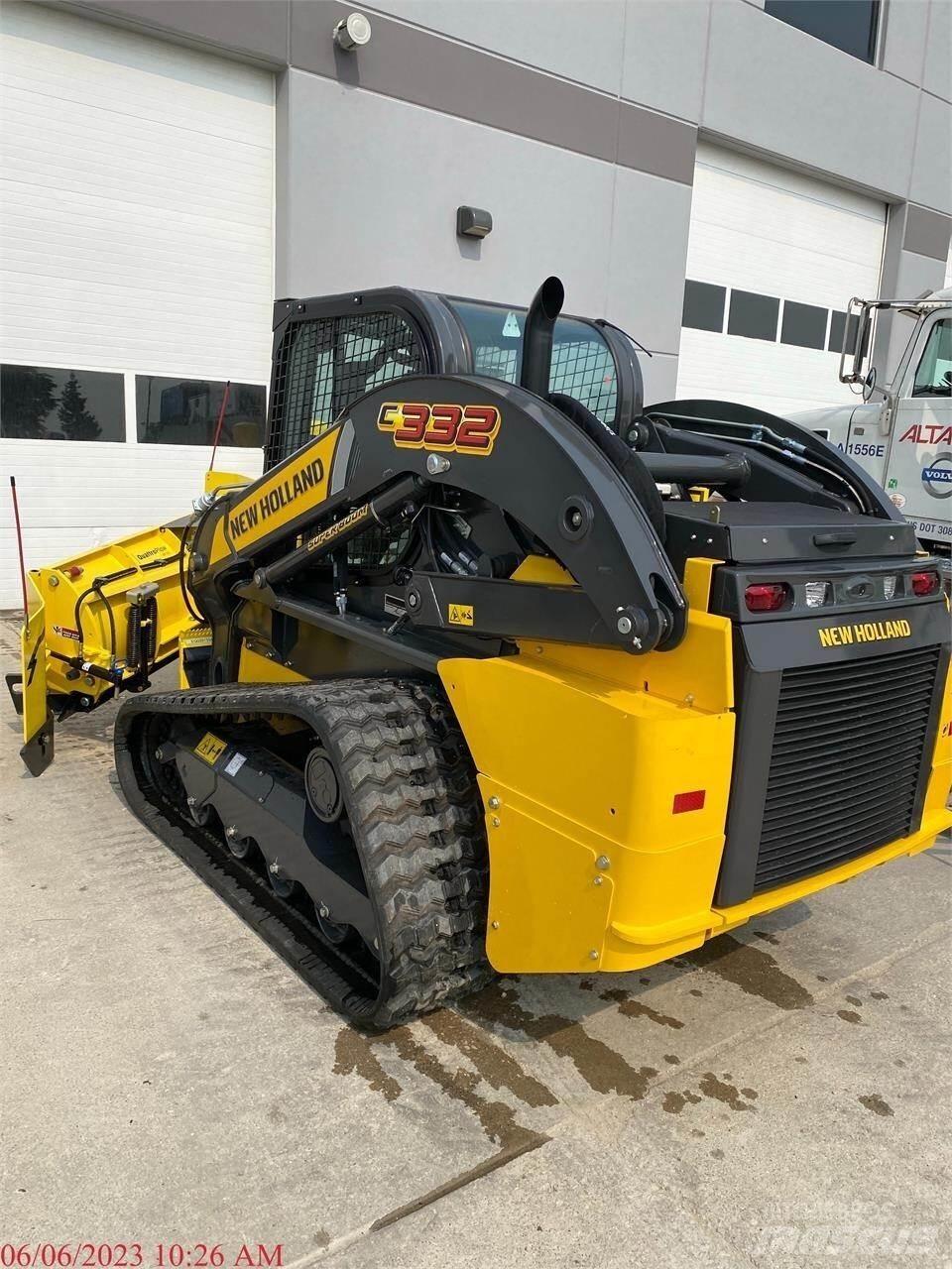 New Holland C332 Minicargadoras