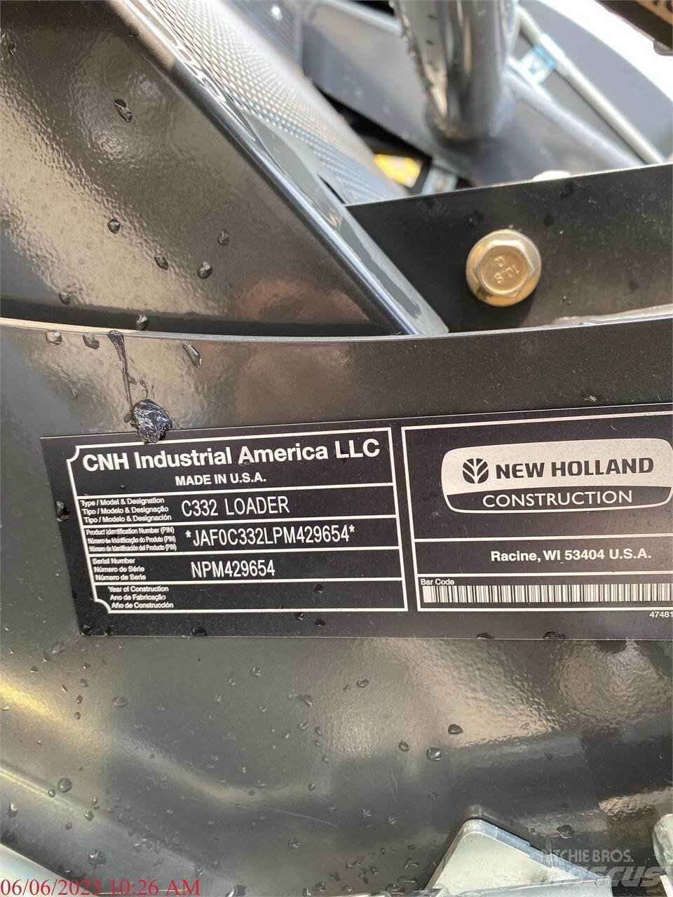 New Holland C332 Minicargadoras