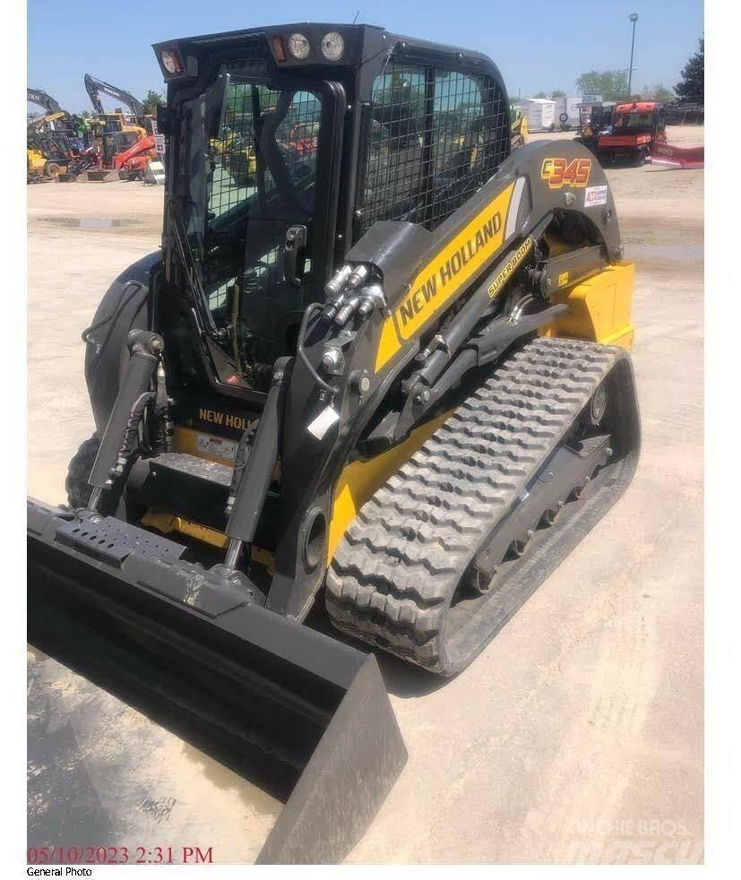 New Holland C345 Minicargadoras