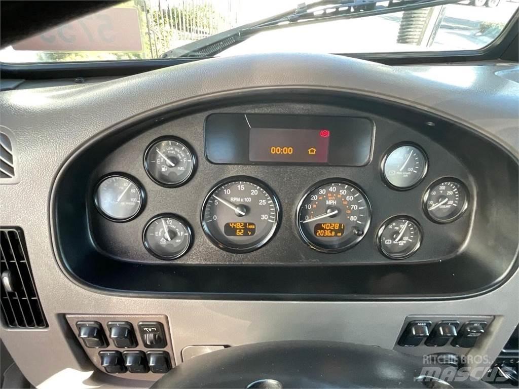 Peterbilt 348 Camiones cisterna