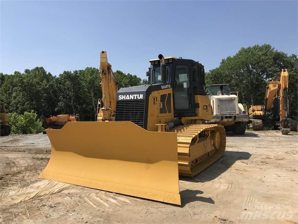 Shantui DH13K2 LGP Buldozer sobre oruga