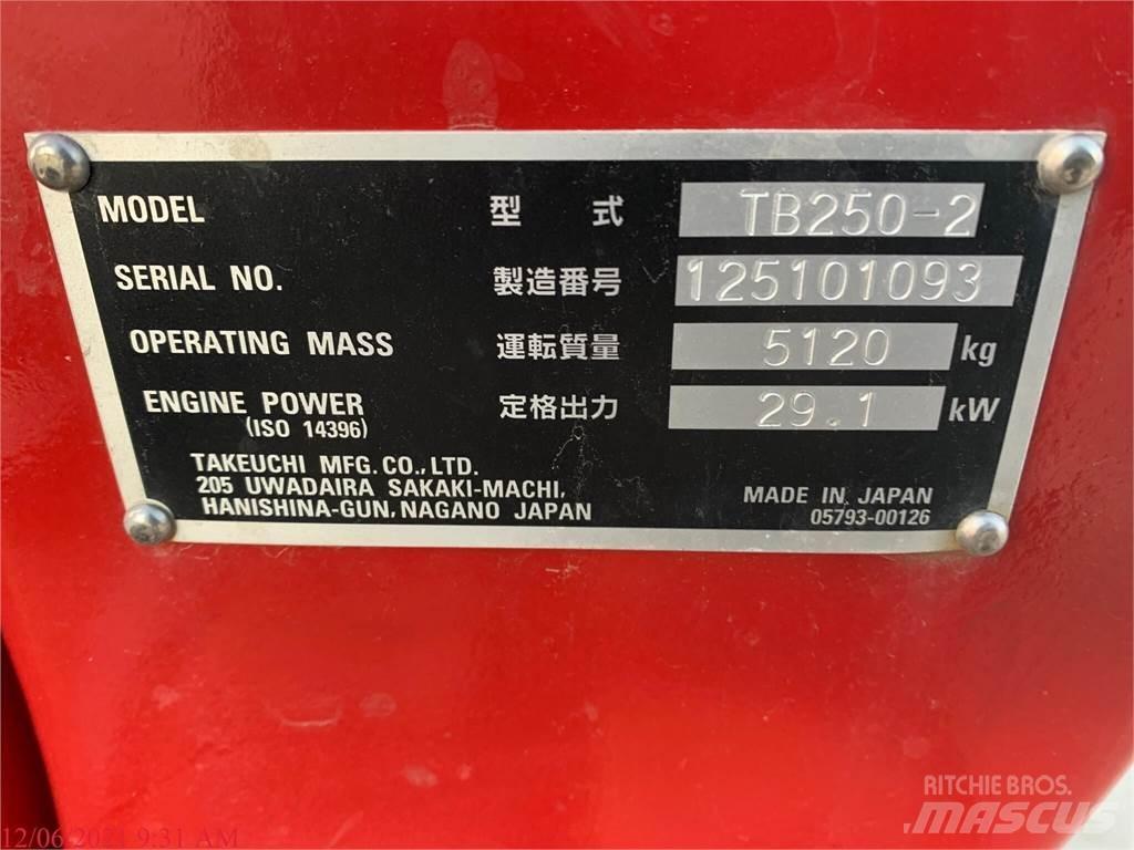 Takeuchi TB250-2 Mini excavadoras < 7t