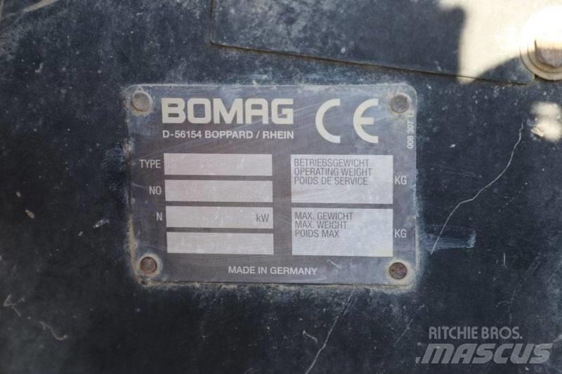 Bomag BW 225 D-3 Rodillos de doble tambor