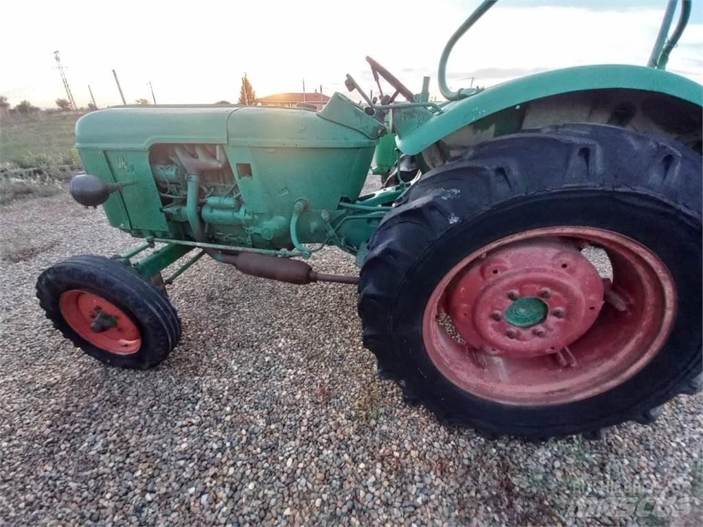 Deutz-Fahr D 40 Tractores